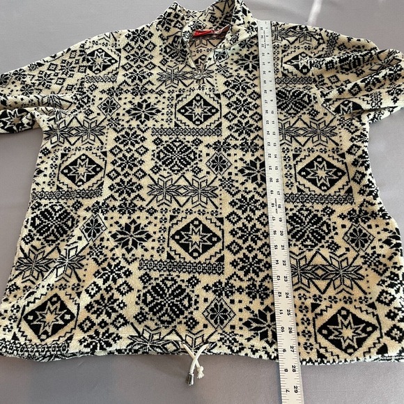 Liz Claiborne Sweater Women's Large Petite Snowflake Pullover Fleece Black White - Picture 7 of 7